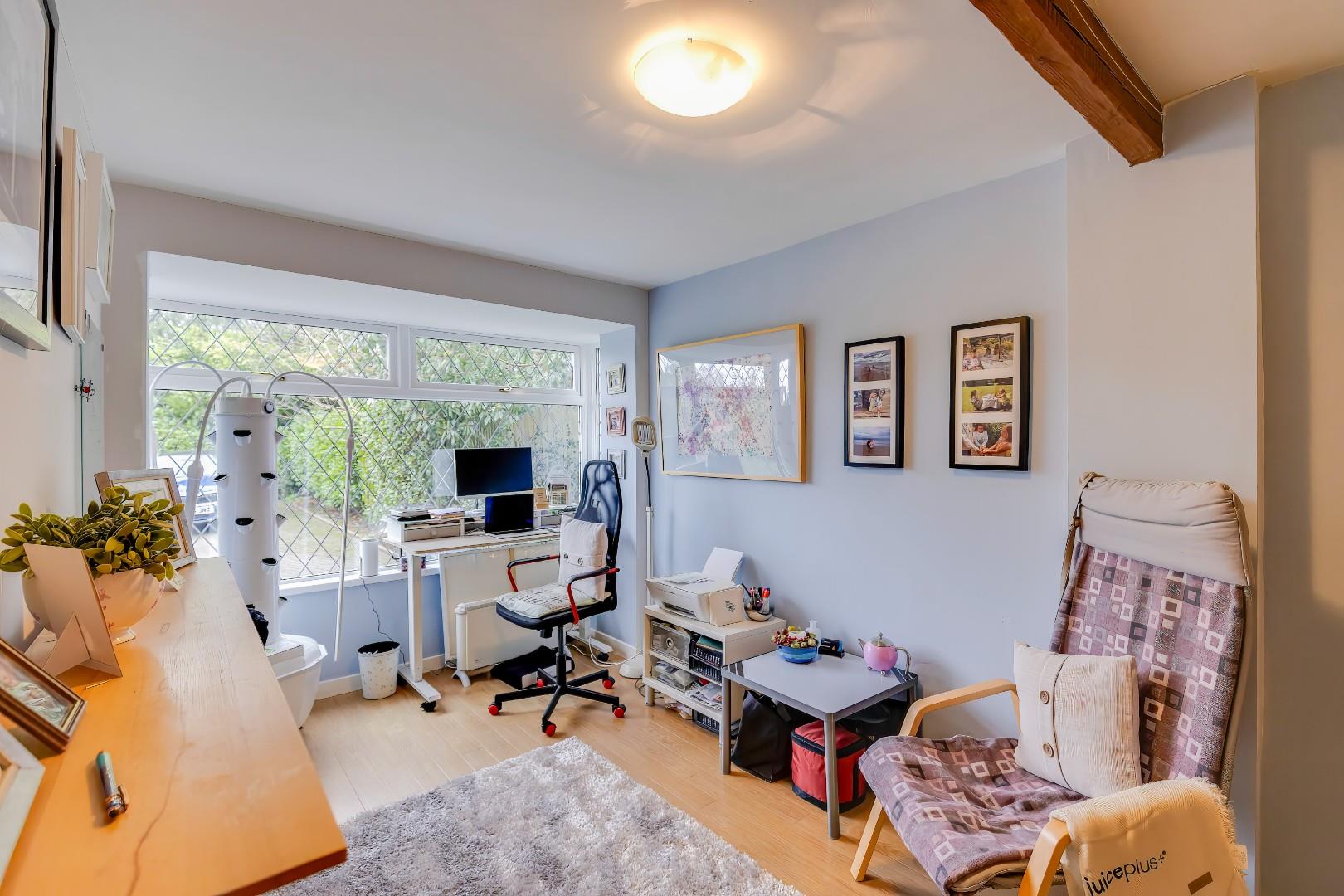 43 Highwalls Avenue, Dinas Powys, CF64 4AQ